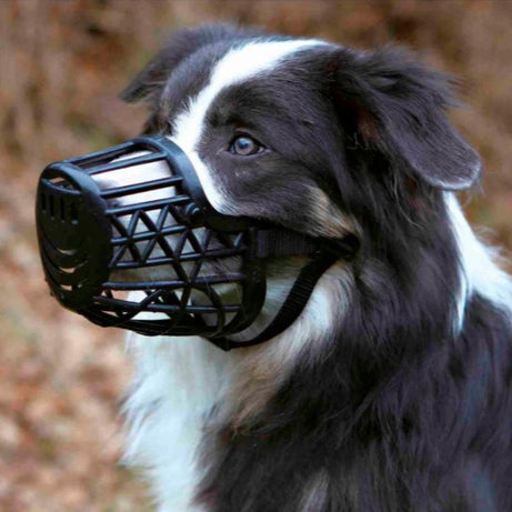 Trixie Plastic Adjustable Muzzle M-L