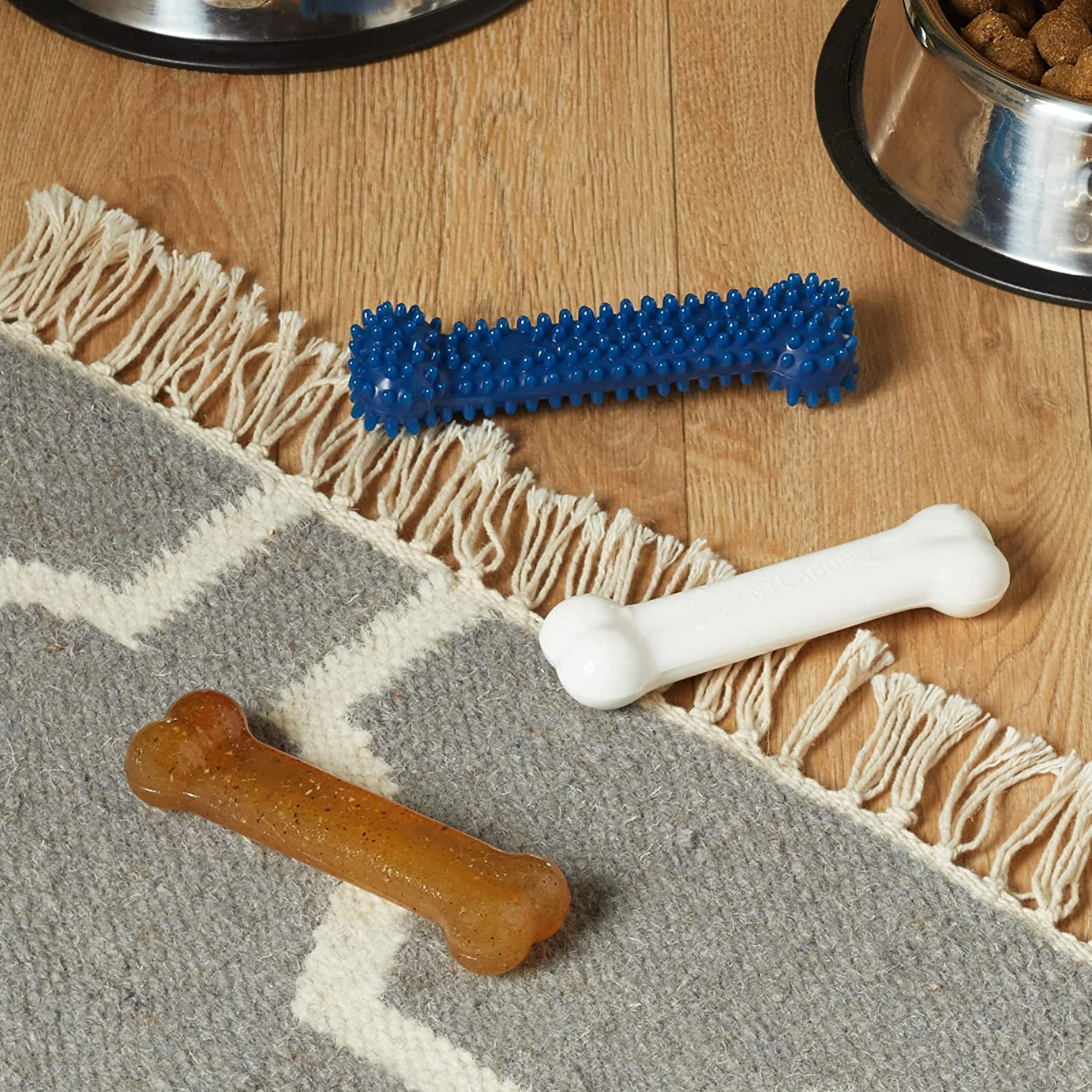 Nylabone Kit de Mastigação para Cachorros – Pack 3 Ossos (S)