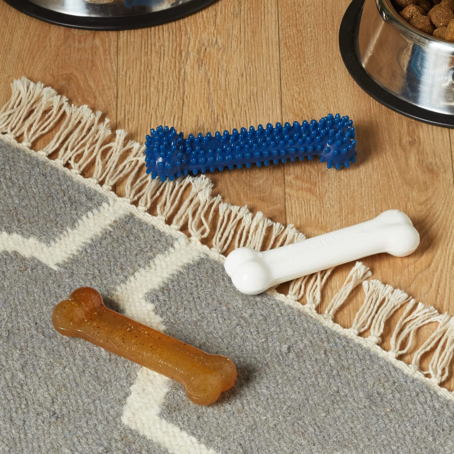 Nylabone Kit de Mastigação para Cachorros – Pack 3 Ossos (S)