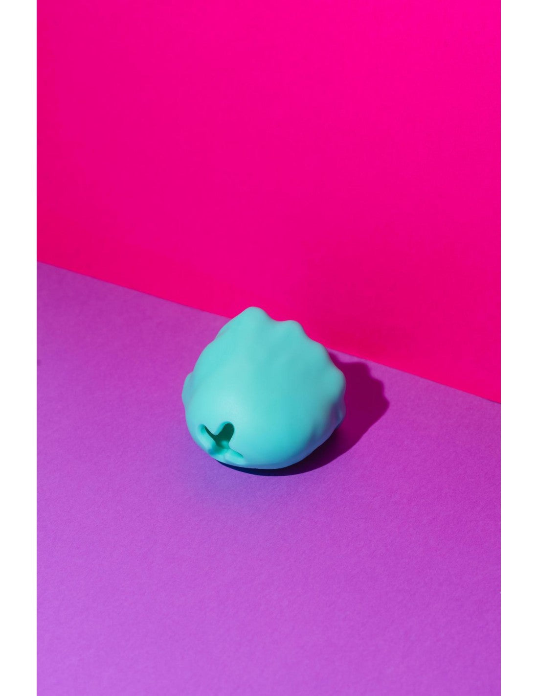 FuzzYard Brinquedo Interativo para Roer com Dispensador de Snacks – Knuckle Sandwich